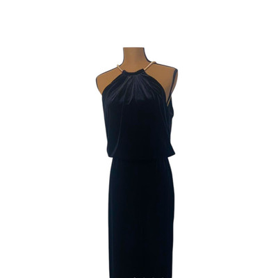 XSCAPE by JOANNA CHEN size 8 black velvet full-length OTS formal gown poly/span