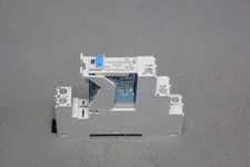 UNUSED ALLEN-BRADLEY RELAY AND SOCKET 700-HN221 W/ 700-HK36Z24-3-4