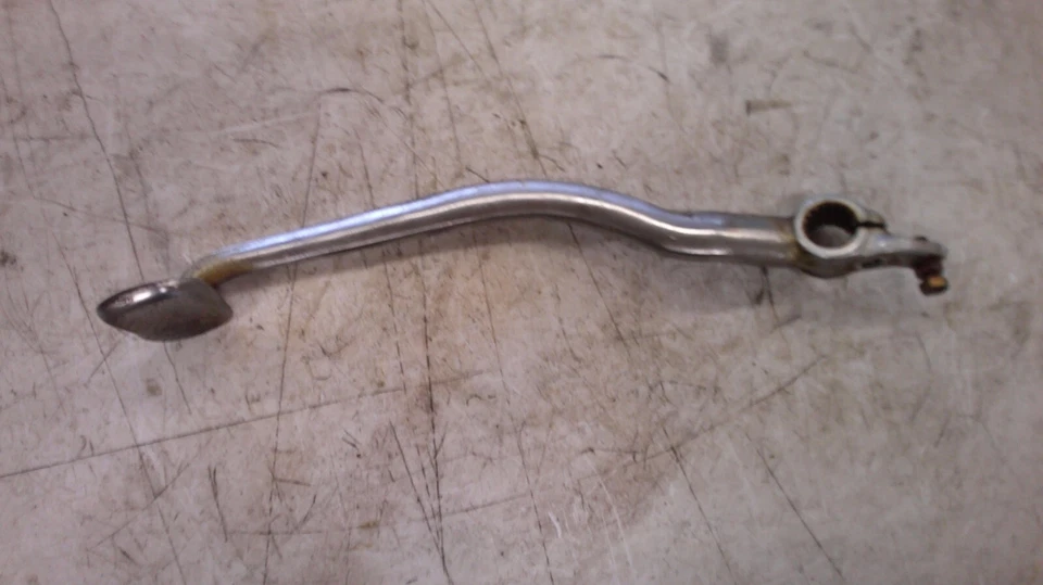 1980-1981 Suzuki GS250 T freno trasero pedal palanca Foto 2 de 4