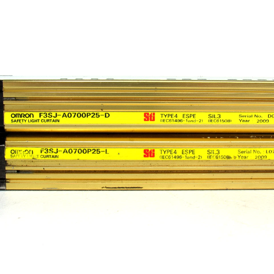 Omron F3SJ-A0700P25 Safety Light Curtain Emitter and Receiver 700mm - Image 4 of 4