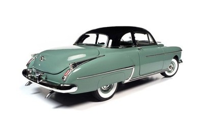 Autoworld 1:18 1950 Oldsmobile Rocket 88 Alder Green AMM1280