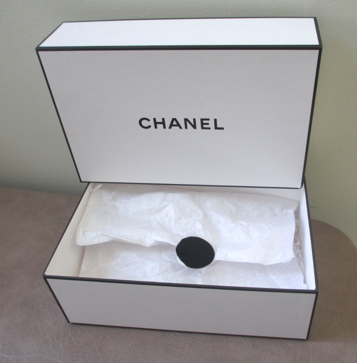 Chanel White Gift Box 8-3/4in x 5.5in x 3in - Opened with Original