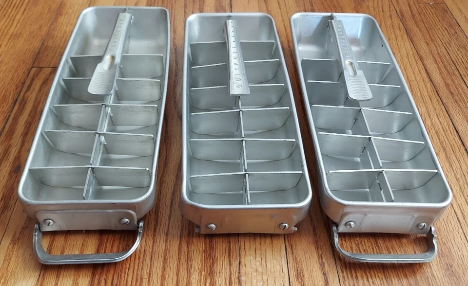 Винтажный быстросъемный алюминиевый металлический лоток для кубика льда Frigidaire Quickube - Изображение 2 из 2