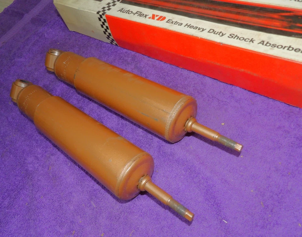 Amortiguadores traseros Ford Ranchero Fairlane Falcon Comet Wagon 1966-1971 nuevo en stock XHD Foto 2 de 4