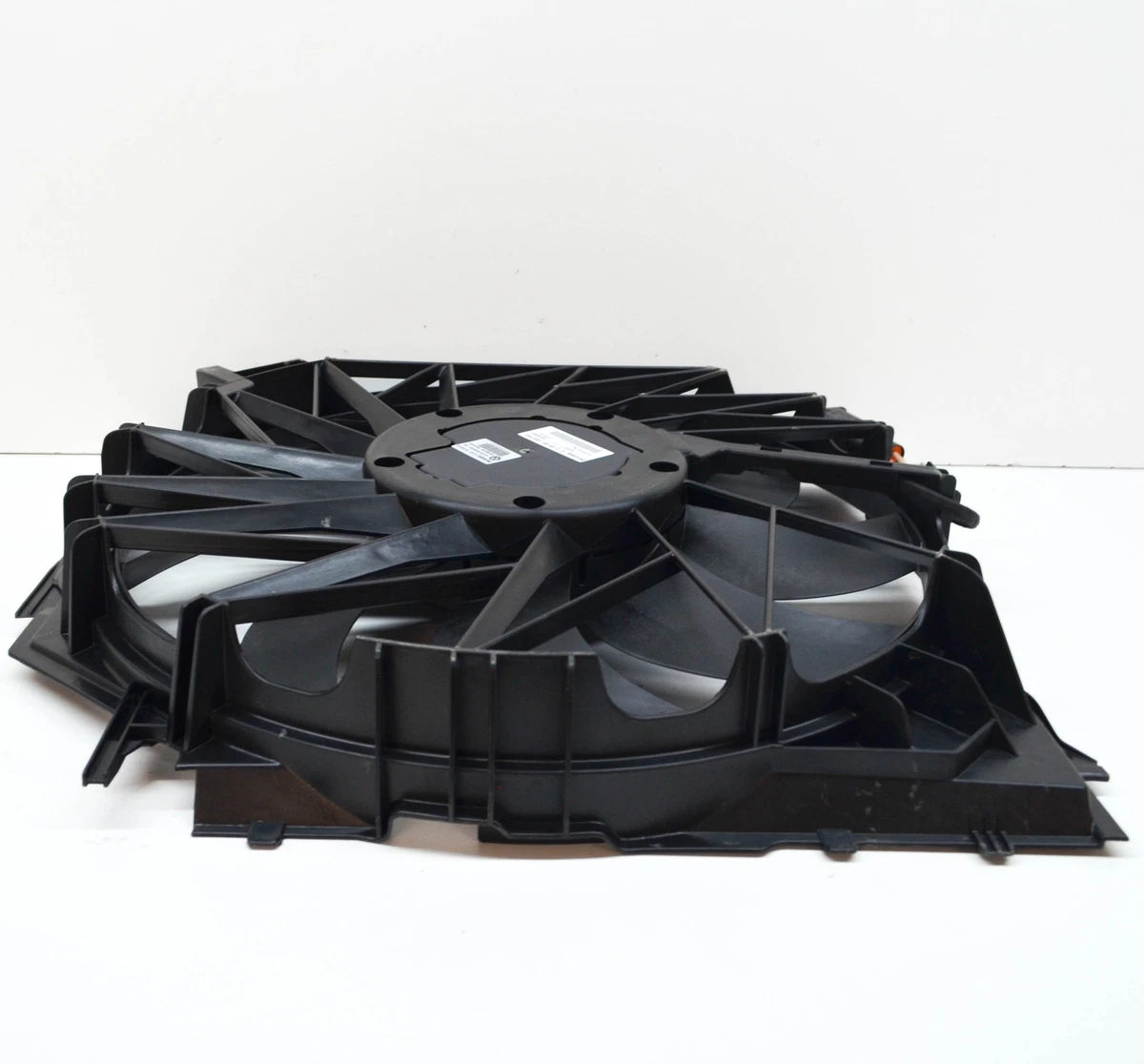 NEW BMW E85 E86 COUPE RADIATOR CONDENSER COOLING FAN 600W 7542912  