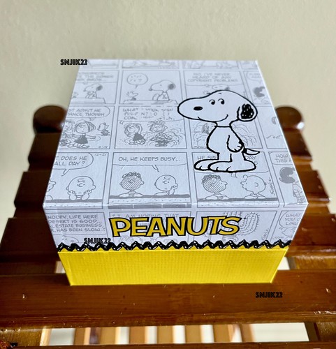 Orologio PEANUTS 75th Anniversary Accutime Edizione Speciale ft. Snoopy (NUOVO) - Foto 9 di 11