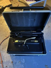 Kino Flo Diva-Lite 400/401 Two Light Kit w/ Road Case + Bulbs + Grid DIV-401-120