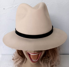 Vintage Golden Gate Hat Co International Collection Beige Felt Man's Hat Fedora