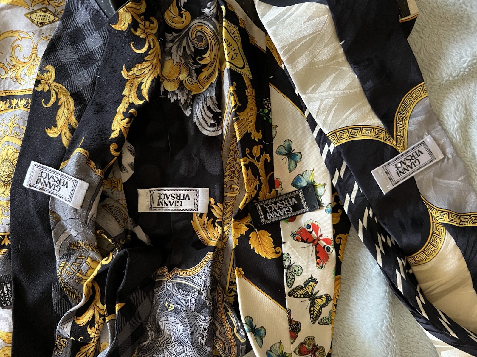 Versace Silk Baroque Pattern Pocket Square With T… - image 2