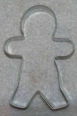 VINTAGE METAL CHRISTMAS GINGER BREAD MAN COOKIE CUTTER NEW IN BOX THICK
