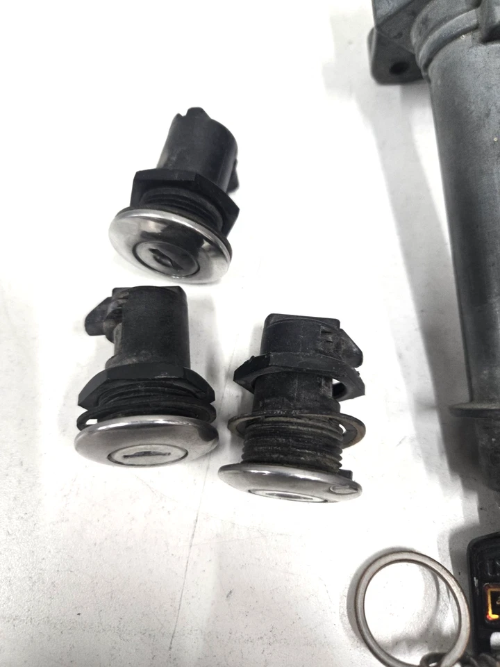 Suzuki Cavalcade GV1400 1986 OEM interruptor de encendido y cerraduras de bolsa Foto 2 de 4