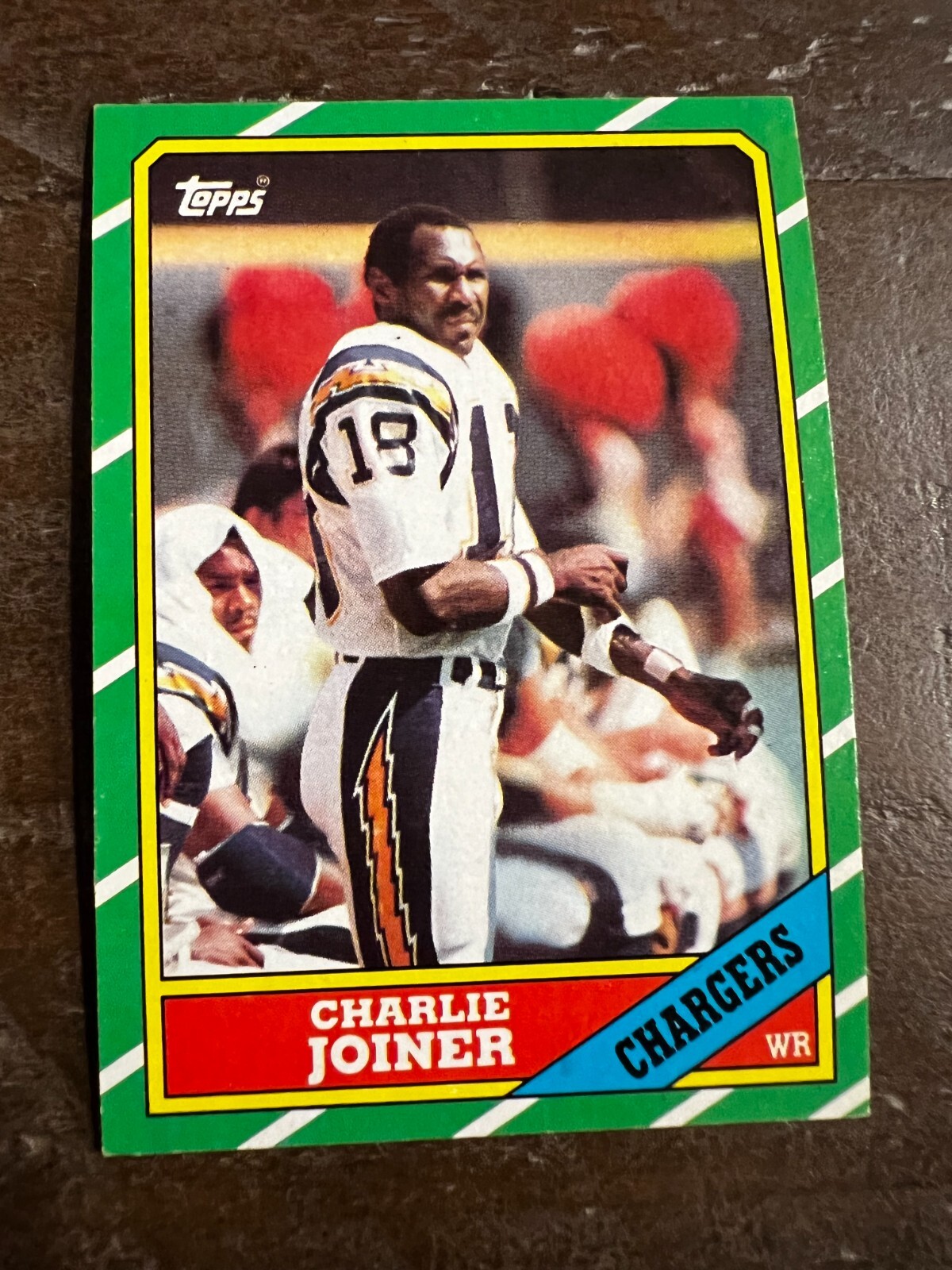 1986 Topps Football Card #236 Charlie Joiner, Chargers (J7)