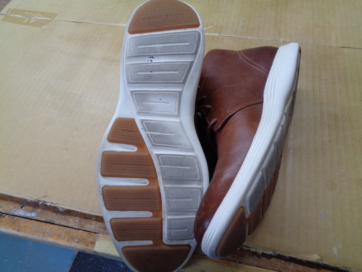 Cole Haan Men display picture 1