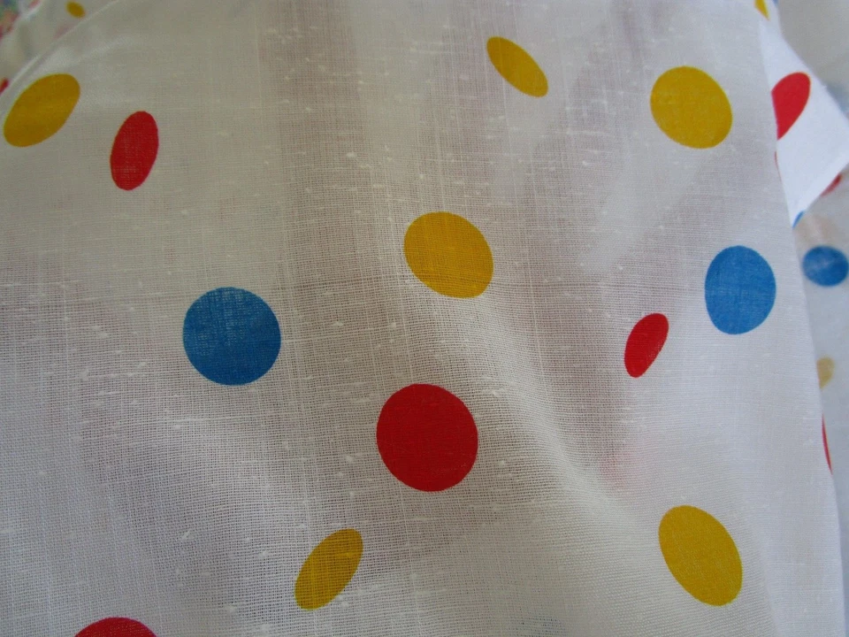 Tela semi transparente vintage de mezcla de algodón/algodón, lunares, 2 1/4 yardas Foto 2 de 4