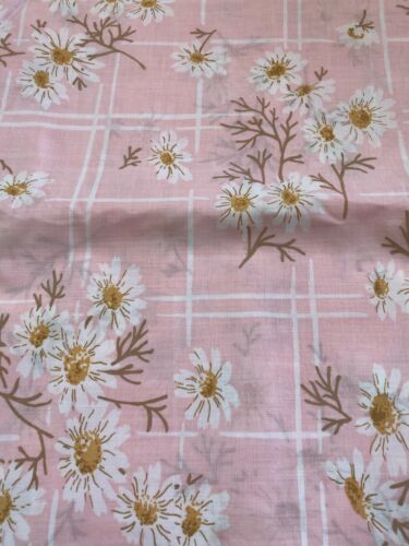 Vintage Fabric Daisy Flowers Floral  White Pink Over 5 Yards - Foto 1 di 5