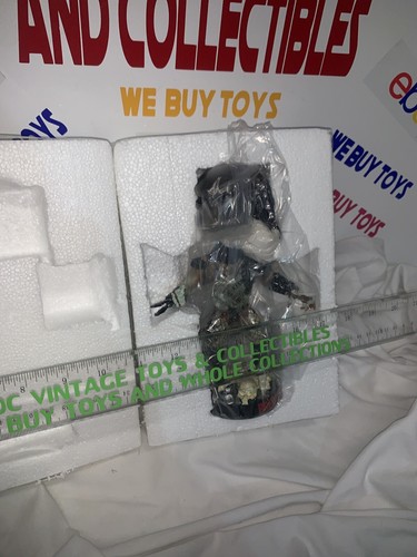NECA Predator Extreme Head Knocker NEW — Predator CASE FRESH Listing For 1 Item - Picture 7 of 11
