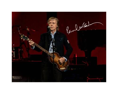 Paul McCartney 8x10 Autographed photo The Beatles in concert British Rock - Picture 2 of 2