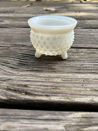 Vintage 1950’s Fenton Hobnail Milk Glass Small Votive Vase Candle Holder ￼2.5”