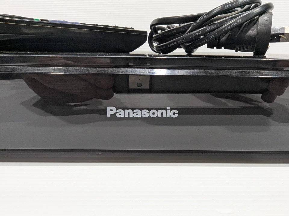 Panasonic DMR-XW440 DVD Recorder Player HDD 500GB HD Twin Tuner Includes Remote - Image 2 of 4