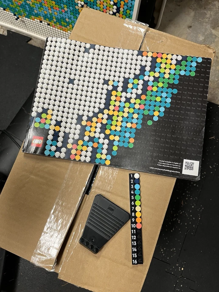 LEGO Art: World Map (31203) Retired 100% Complete With Manual Included - Image 2 of 4