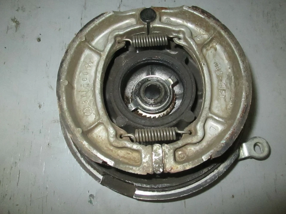 YAMAHA 1982 - 1985 XT125 / XT200 PLACA DE FRENO DELANTERA 3TL-25121-00-98 Foto 2 de 4