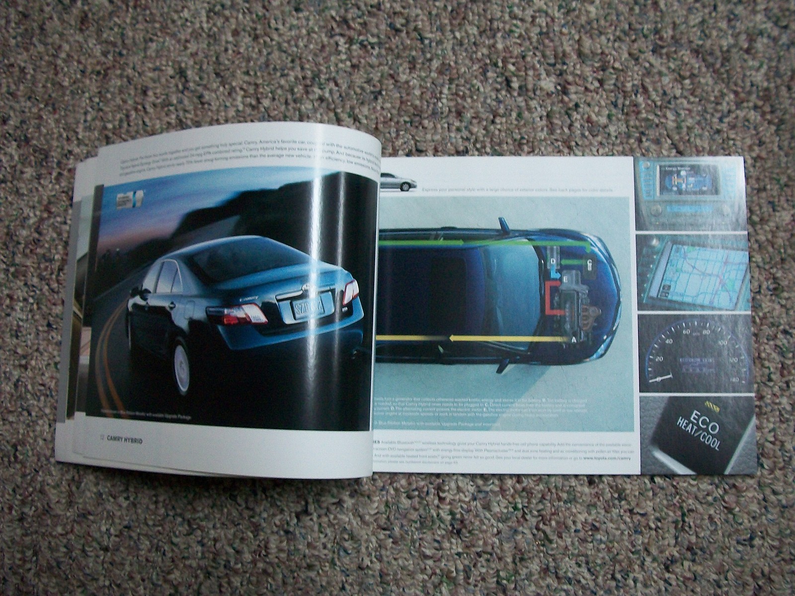 2009 TOYOTA DEALER SALES BROCHURE AVALON TUNDRA TACOMA CAMRY SOLARA SEQUOIA RAV4