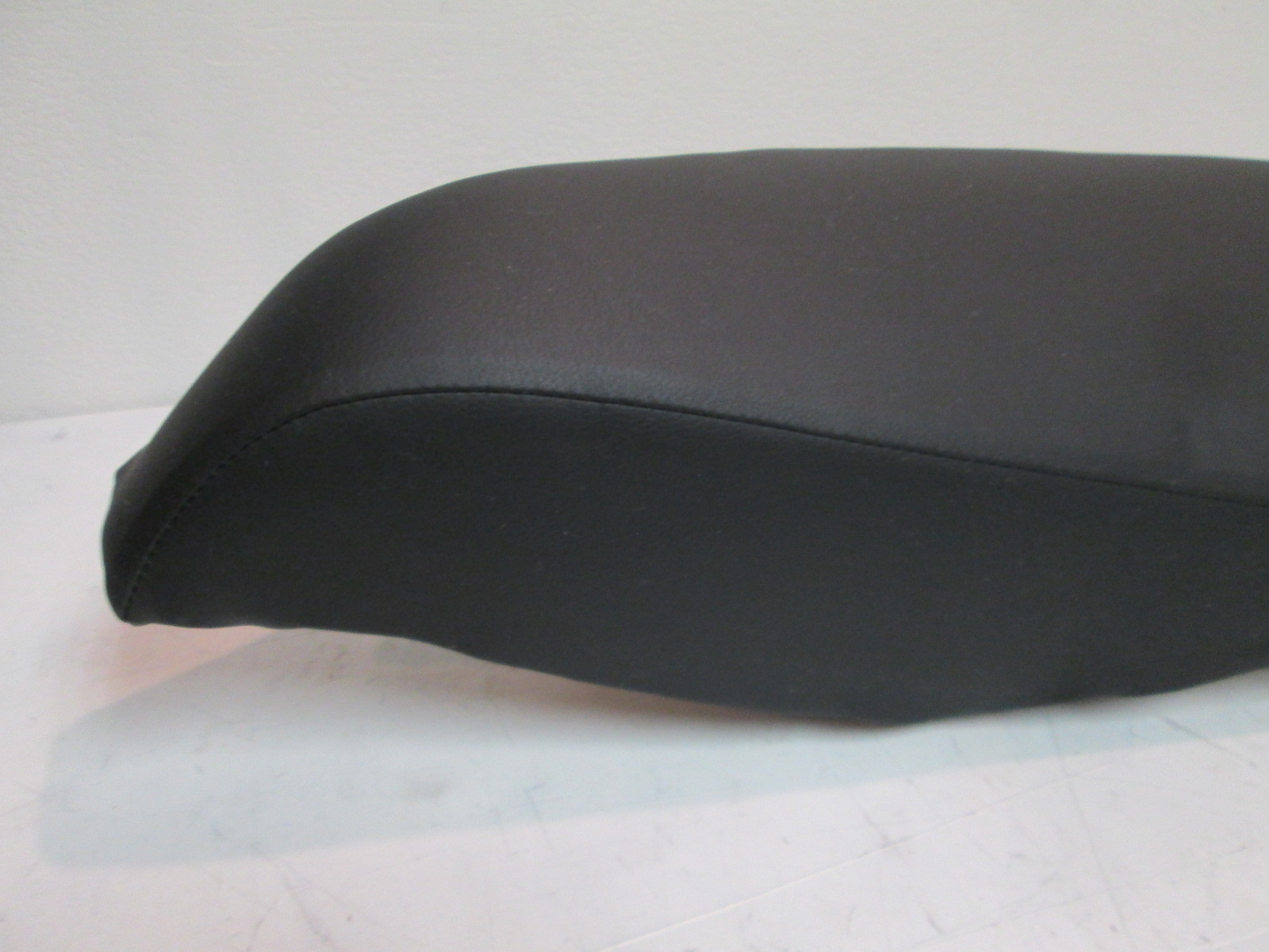 Maserati Quattroporte 05-08- Rear LH Arm Rest / Door Panel - Black