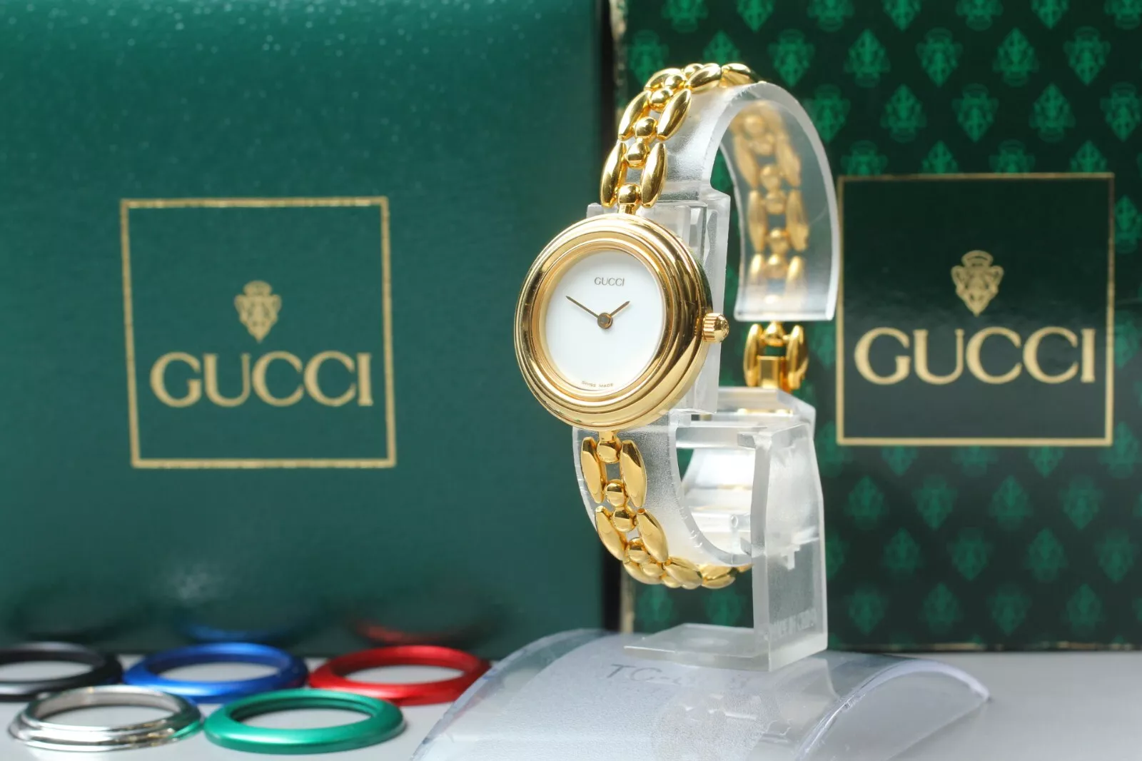 [PRESQUE COMME NEUVE] GUCCI 11/12.2 lunette changeante 6 couleurs Qz montre femme du JAPON A016