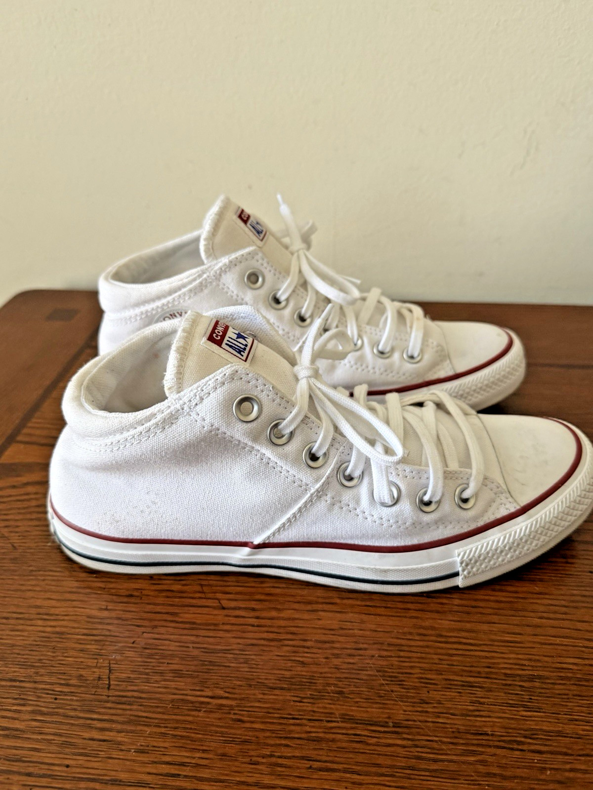 Converse Chuck Taylor All Star Mid Madison Shoes 563511F White Women's Size 9W thumbnail 2