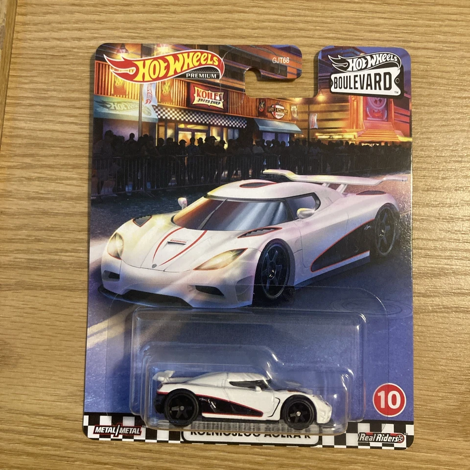 HOT WHEELS 2020 PREMIUM BOULEVARD #10 WHITE KOENIGSEGG AGERA R - Image 4 of 4