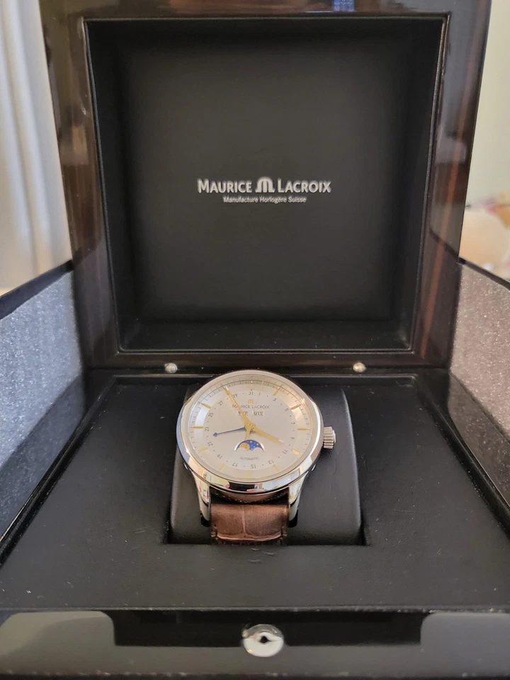 Reloj Maurice Lacroix para hombre LC6068-SS001132 Les Classiqu esfera plateada fase lunar Foto 4 de 4