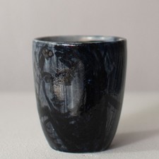 Rolf Walter Elstra Becher Keramik handbemalt glasiert Frauengesicht Topfpflanzen