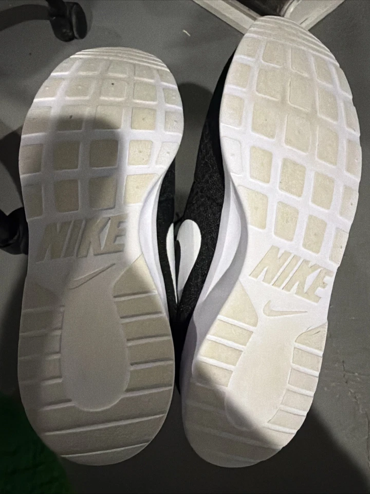 Женские кроссовки размер 11 - Изображение 3 из 4