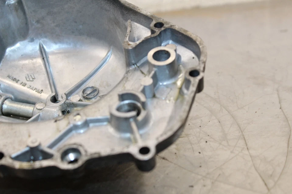 1981 Suzuki DS100 ENGINE MOTOR SIDE CLUTCH COVER T718 - Image 3 of 4