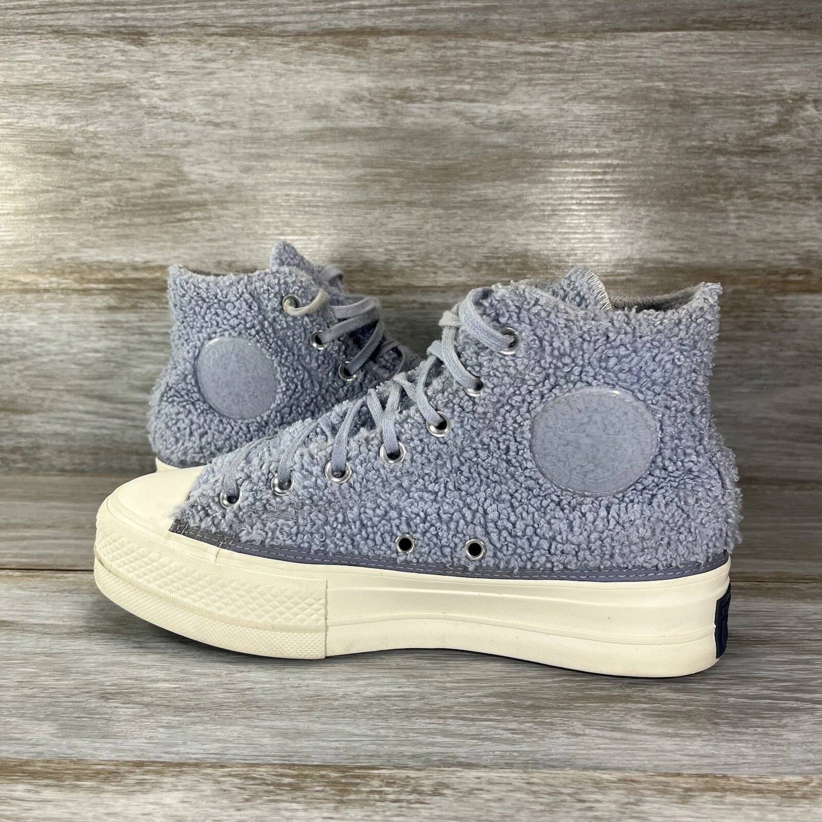 Sneakers sherpa alte Converse da donna Chuck Taylor All Star plateau alte accoglienti taglia 7 5