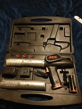 Skil 2050 Cordless Sealant Gun