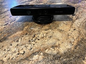 Microsoft Xbox 360 Console Bundle Kinect Sensor Controller Charging Dock Games