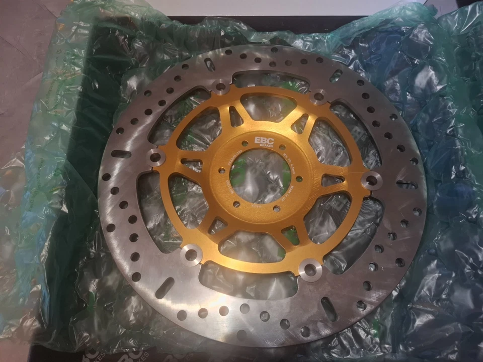 Discos y pastillas de freno delanteros Honda CBR1100 xx EBC Foto 2 de 4