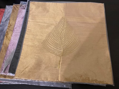Silky-soft Pillow cases with tassel leaf design x8 - Picture 6 of 11