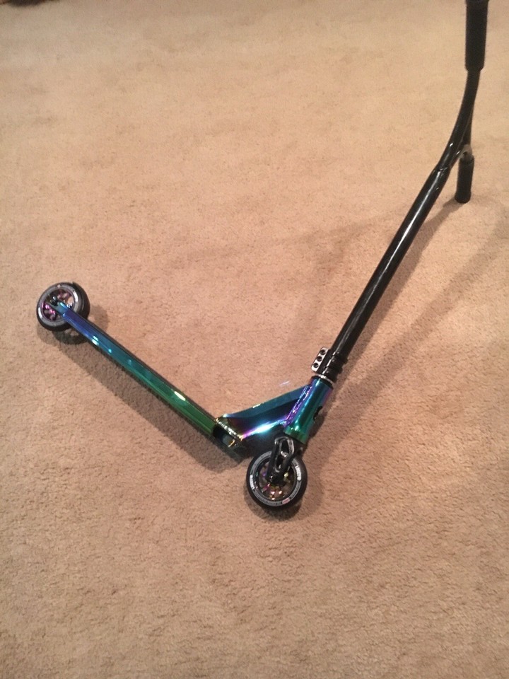 Lucky Pro Scooter + Brand New Wheels, 2x Galaxy Tapes, and Envy Scooter