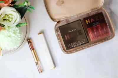 Huda Beauty The Haze Obsessions Set Verpackung Nude Tasche Limited Edition