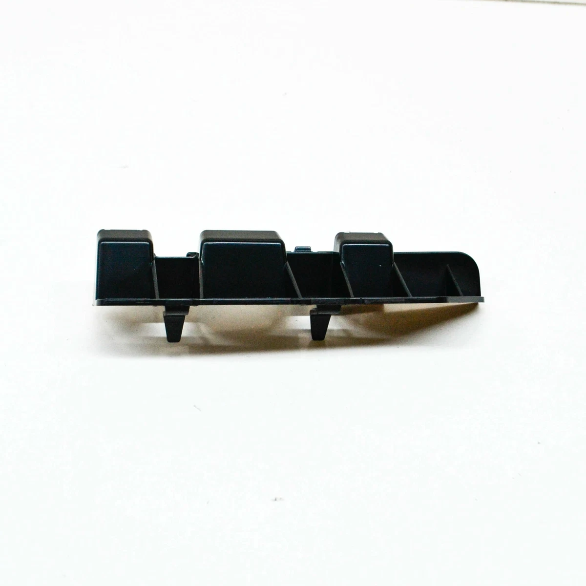 NEW BMW 1 F40 M FRONT LEFT SIDE ROCKER PANEL HOLDER 51777461383