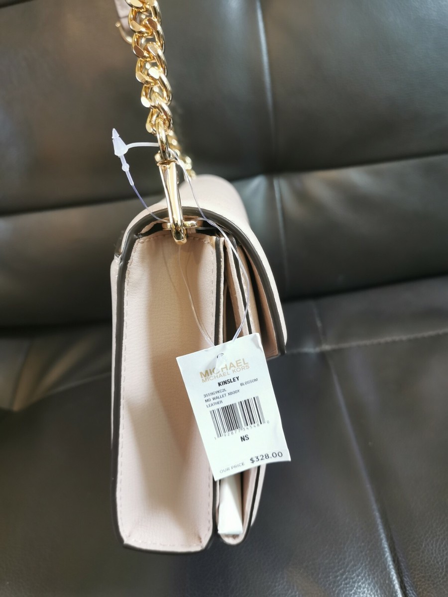 K✩⋆* Michael Kors Kinsley Medium Wallet Leather Crossbody Bag