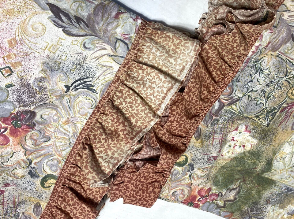 Par de cortinas vintage hechas a mano cortinas con volantes borde colorido Mill Creek años 70 Foto 3 de 4