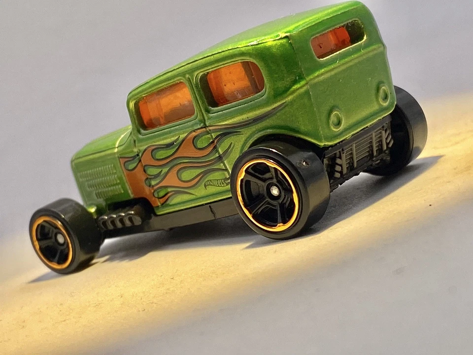 Hot Wheels🔥Midnight Otto Hot Rod 1:64 Foto 2 de 4
