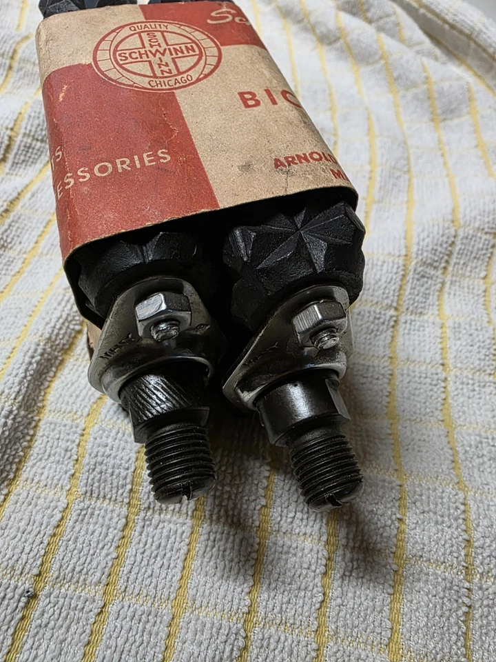 PEDALES SCHWINN Sting-ray 1964-65-66 NOS Sin Reflectores Original Nuevo Paquete N Foto 3 de 4