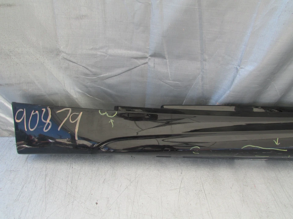 BMW 135i 2008-2013 lado izquierdo del conductor faldón inferior cubierta panel basculante negro OEM Foto 2 de 4