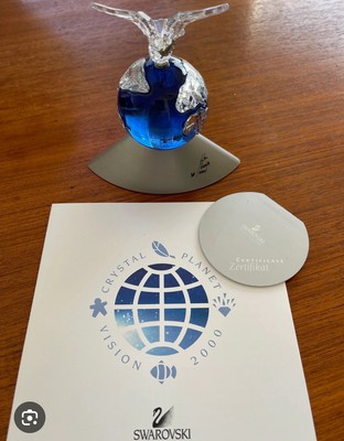 Swarovski Crystal Planet Vision 2000 Millenium 238985 LE Globe Dove 7607NR000004