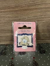 My blue nose friends cottonsocks sheep pin badge, new on card