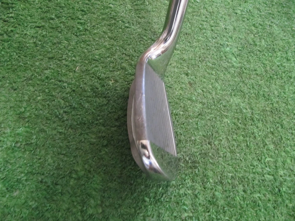 CLEVELAND 42* NIBLICK CHIPPER, CLEVELAND GRIP + 50g WOMEN'S FLEX GRAPHITE SHAFT - Image 4 of 4